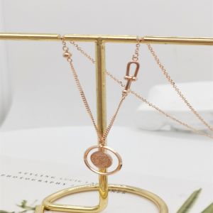 Captivating 18kt Yellow Gold Pendant Necklace