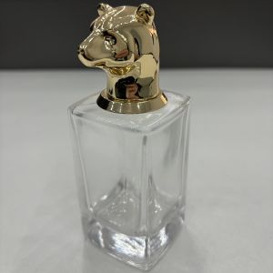 Elegant Zamak Perfume Cap With Mirror Finish Showcasing Luxury