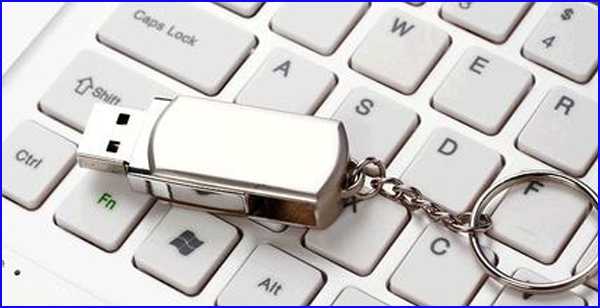 Slim Mini Twister Usb 32GB Flash Drives Delicate Design for Gifts