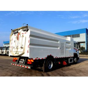 4x2 Dongfeng Road Sweeper Truck 16 Tons High Pressure Jet Water Tank Road