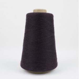 China Recycled Anti Pilling Dyeing Linen Yarn , 1/24NM Multipurpose Ribbon Tape Yarn on sale
