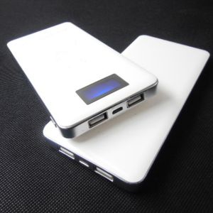 8000mAh power bank with lCD power capacity displaying