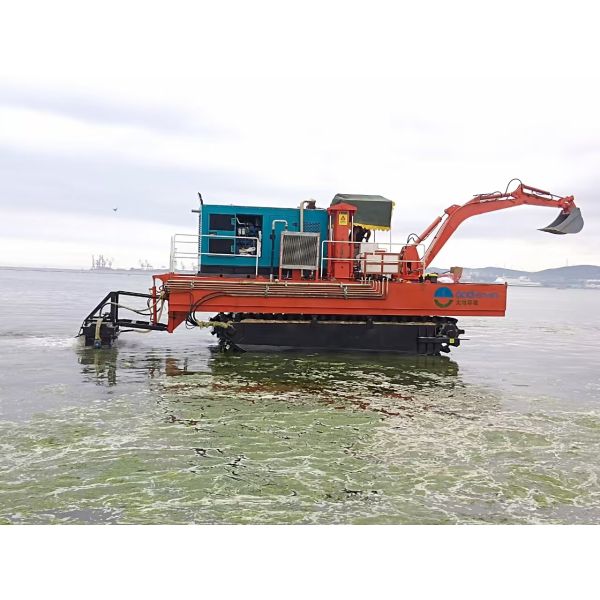Swamp / Marsh Multipurpose Amphibious Excavator With Multi Hull Pontoon Structure