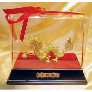 Quality clear acrylic counter display box with engraved logo for sale