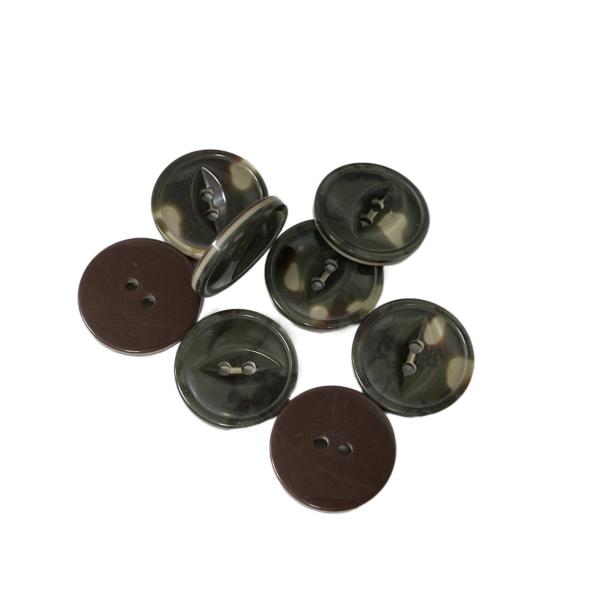 4 Hole Fancy Plastic Buttons 3 Layers Fish Eye Buttons In Use For Coat Sweater
