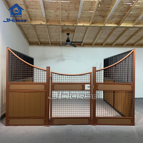 European Style Stables Sturdy And Breathable Horse Equipment For Training