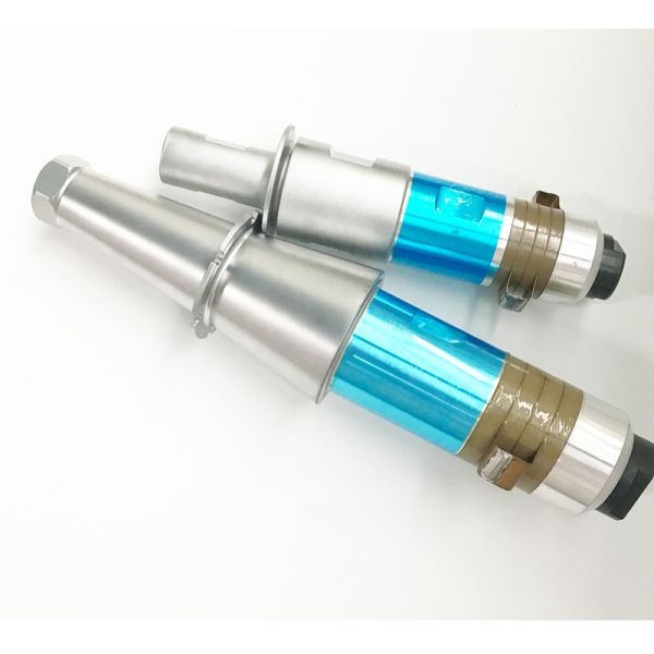 1500W/15khz/20khz Ultrasonic welding transducer with booster use in Plastic mould welding machine 1500W/15khz/20khz Ultrasonic welding transducer with booster use in Plastic mould welding machine