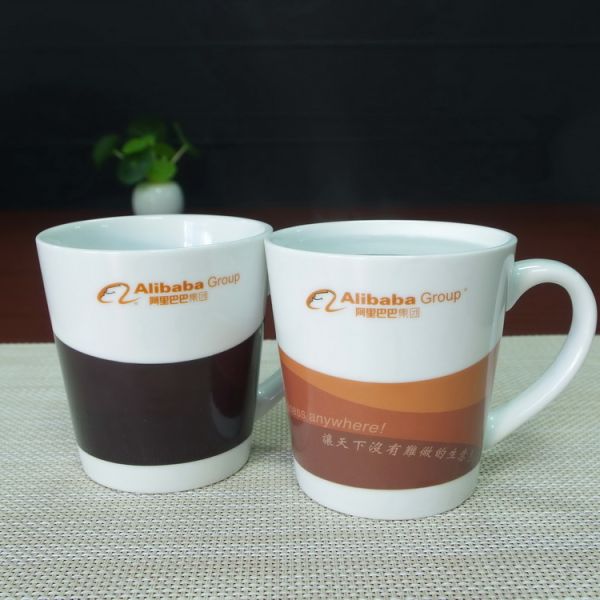 V shaped insulated eco friendly travel mug partial color changing