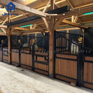 Stable Rust Resistant Horse Stables Powder Coated Surface Treatment