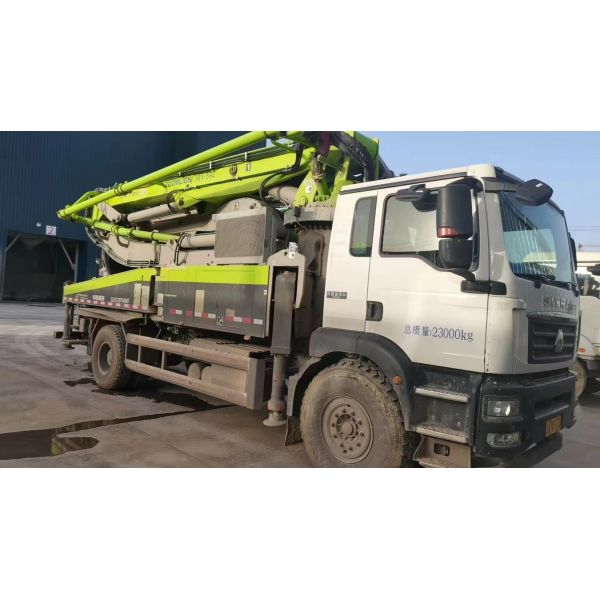 Zoomlion 38 Meters Concrete Pump Truck Designed for Semi-Dry Shotcrete