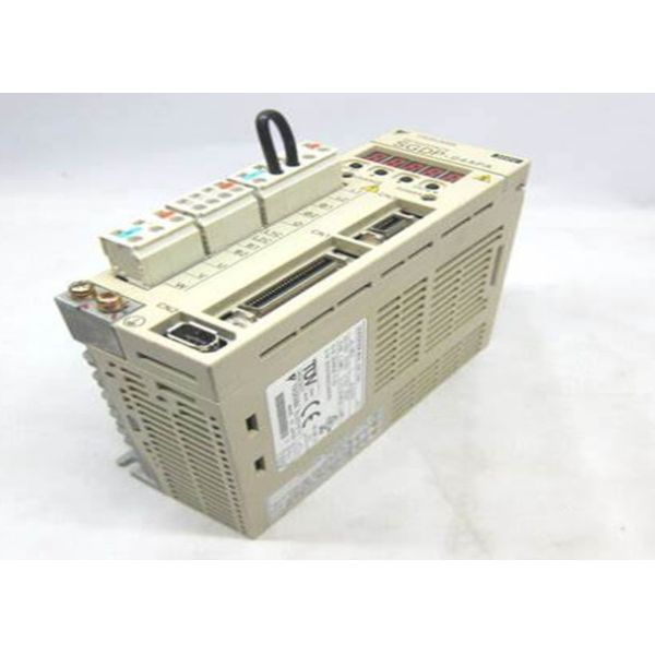 Yaskawa SGDP-04APA Digital AC Servo Control Supports Incremental and Absolute