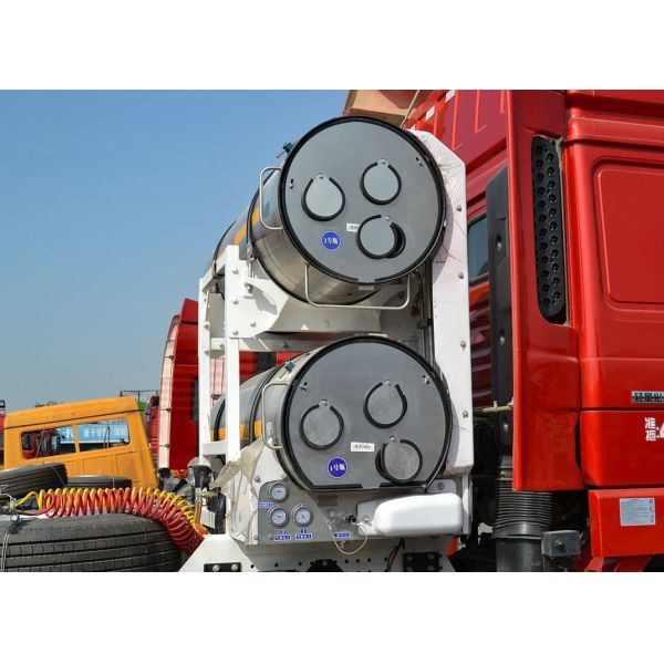Shacman Truck Head 6*4 Drive Mode Horse Tractor LNG Big Gas Tanker 380hp Coal Transportation