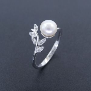 China Beautiful Silver Pearl Ring Plant Shape / Personalized Pearl Engagement Rings on sale