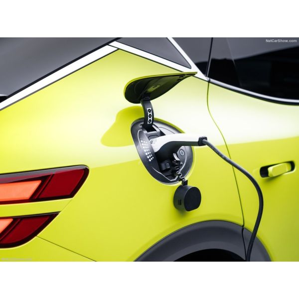 Genesis GV60 Upmarket All Electric Family Car With 76.4kwh Battery 350Nm Of Torque Boost & Drift Model