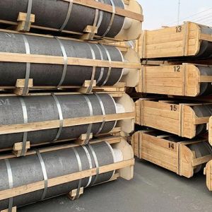 Quality Graphite Electrodes For Arc Furnace Steelmaking 300x1500mm And 400x1800mm for sale