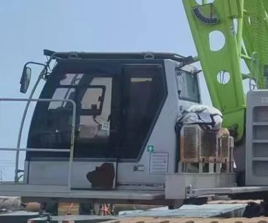 180 Ton Lattice Boom Crane ZCC1800H Safe Operation Folding Design and Energy Efficiency