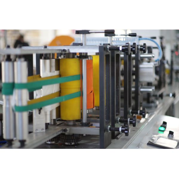 4ply 380V Voltage KN95 Face Mask Machine , Disposable Nonwoven Mask Machine In Stock