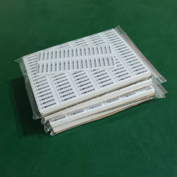 White EAS 58KHz Security AM Soft Label 45 X 11 X 2mm Bar Code