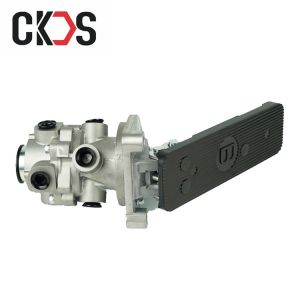 China 241-02903 Mitsubishi Fuso FV413 Foot Brake Valve on sale