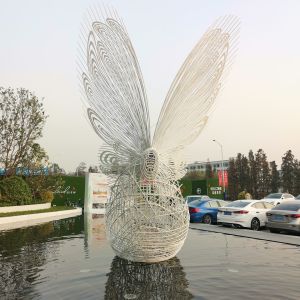 Butterfly Metal Water Fountain Sculpture Tube Woven Stainless Steel Wire