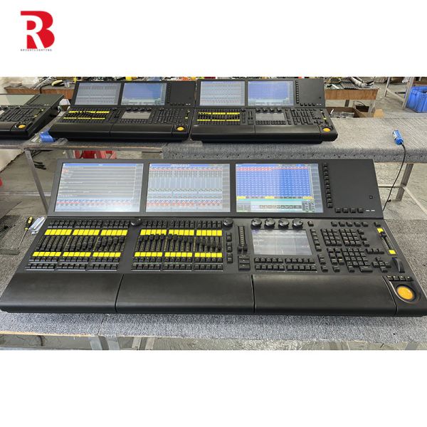 Versatile Handling Stage DMX Controller System Dmx Theatre Lighting Full Size
