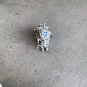 China Isuzu 4JG2T Engine Genuine Used Fuel Pump Japanese Truck Parts on sale