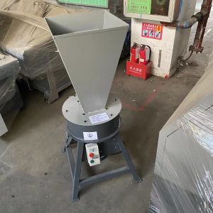 Automatic Foam Shredder Machine 4KW Sponge Shredder