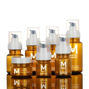 PET Plastic Cosmetic Jars With Lids Airtight Leakproof Refillable