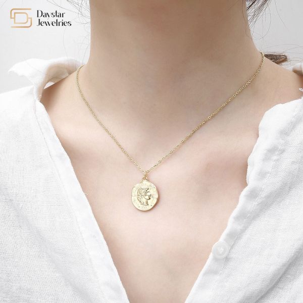 18k Gold Plated Titanium Steel Jewelry Irregular Queen Elizabeth Coin Pendant