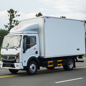 DFAC 5 Ton Frozen Food Transport Truck with Manual Transmission and Refrigerated