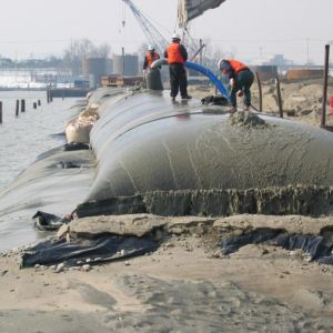 Customized Sludge Dewatering PP Woven Geotextile Bag Geotube Pipe High Toughness