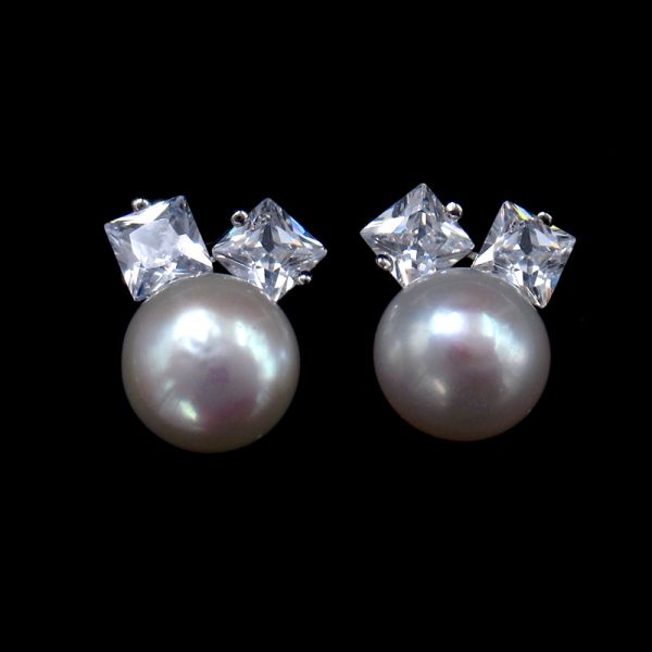 Rabbit Shaped 925 Silver Pearl Earrings With Natural Pearl And Zircon