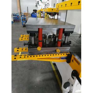 Honeycomb 0-220rpm Mold Clamps For Injection Molding Punching Machine use