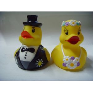 China Wedding Bride / Groom Christmas Rubber Duck Floating Water Resistant OEM on sale