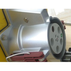 Inclination High Current Plugs And Sockets With Switched Metal Box