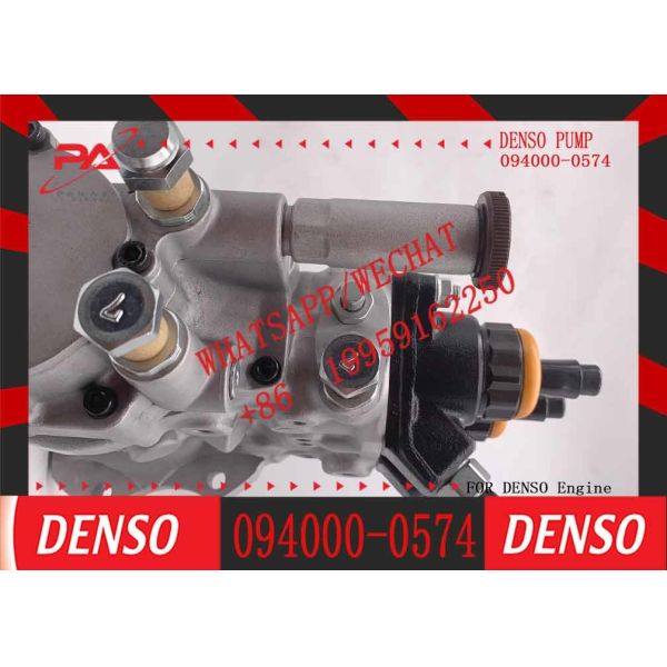 Excavator Engine Parts 6D125 6D125-5 6D125E-5 Fuel Injector Pump 094000-0574 6251-71-1121 6251-71-1120