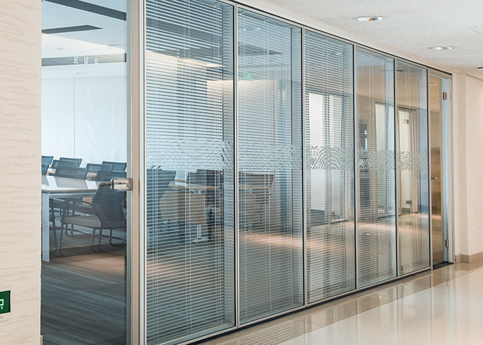 Durable Provides Private And Quiet Meeting Space 90mm Aluminum Glass Frame Clear Partition Wall