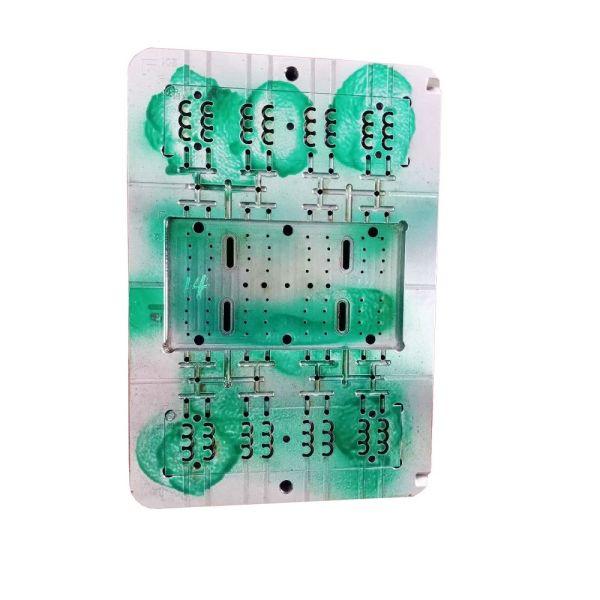 Buy Cold Runner Multi Cavity 46HRC HDPE Plastic Injection Mould at wholesale prices