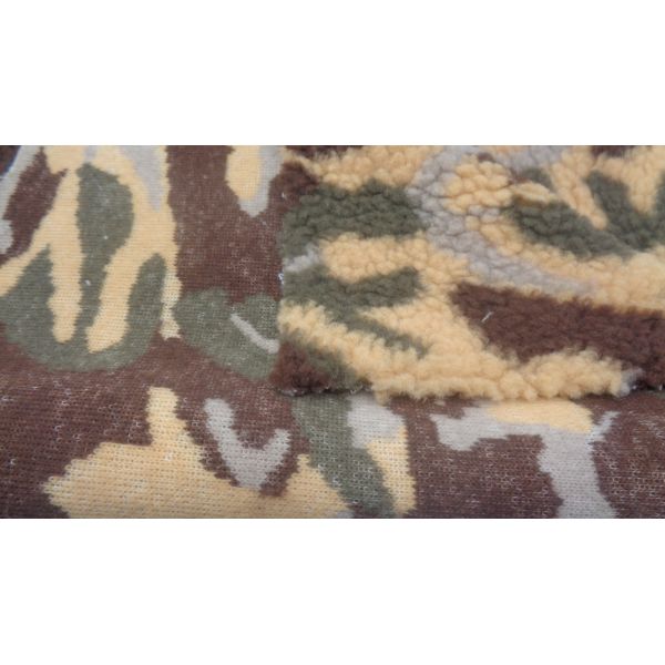 Bonded Camouflage Patterned Lamb Fabric 100% Polyester 400 GSM