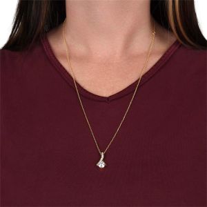 Opulent 18kt Yellow Gold Pendant Necklace