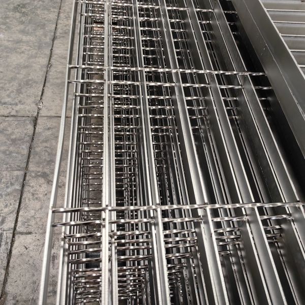 Buy Bathroom Safety Industrial Steel Grating High Durability at wholesale prices