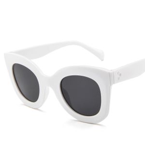 Butterfly Frame Sunglasses Fashionable Unisex Square Solaires
