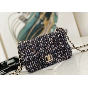 Mouth Cover Luxury Chain Bag Stitching Wool Metal Collocation