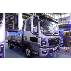 SINOTRUK HOWO 170 Horsepower 4.15 Meters at Automatic Gear Single Row Light