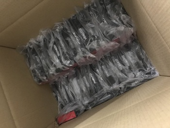 1200gsm Laminated Shopping Paper Cardboard Gift Packaging Box With Handle