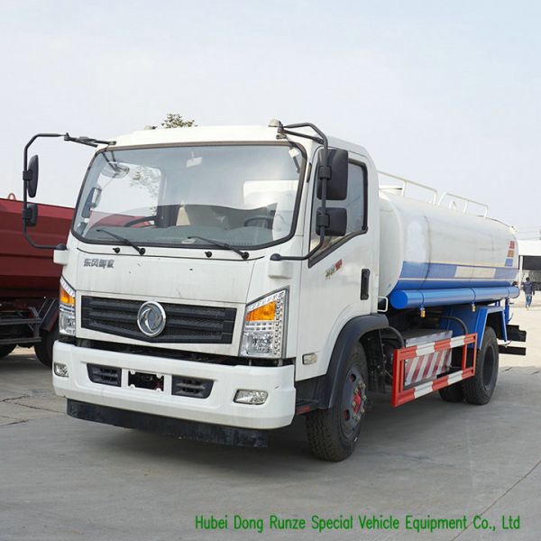DF Road Wash Water Carrier Truck 8000L With Water Pump Sprinkler For Clean Drink Water Delivery and Spray