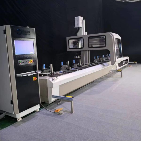 4 Axes Window Door Machine Aluminum Cutting Machine Centre For Window Door