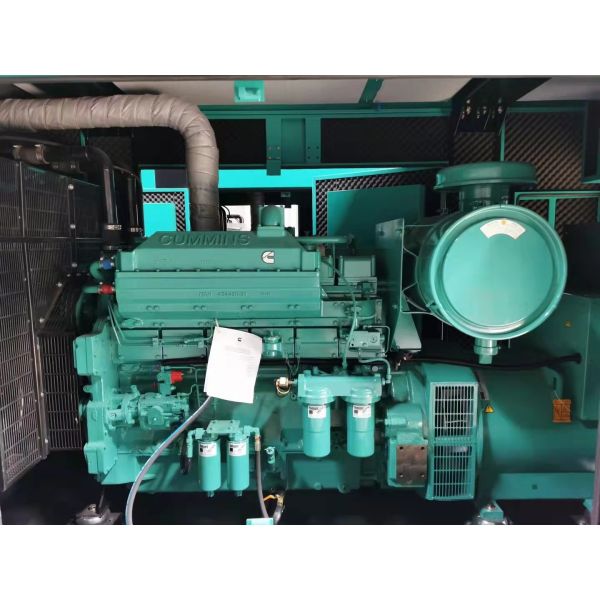 Trailer Cummins Electric Generator KTA19 G4 400kw Prime Power Diesel Generator