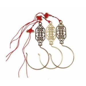 Old-Fashioned Wooden Window Fixing Hook with Brass Window Hasp Buckle Windproof