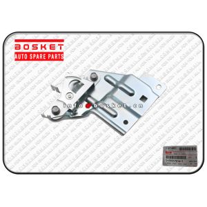 China 1793170160 1-79317016-0 Front Lid Lock Assembly Suitable for ISUZU CXZ81 10PE1 on sale